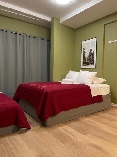 Säng eller sängar i ett rum på Private Room w/ Private Full Bathroom & WIFI & AC & Shared Kitchen in Los Angeles
