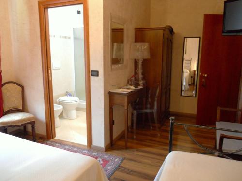 
Ein Badezimmer in der Unterkunft Locanda Villa Moderna
