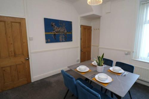 Gallery image of Lancaster 2 Bedroom Characterful House - with Wifi in Lancaster