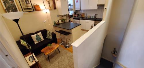 Kjøkken eller kjøkkenkrok på Cozy bedroom in Clapton home