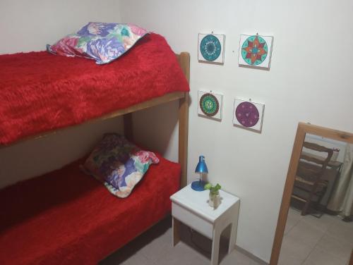 Una cama o camas cuchetas en una habitación  de Habitación privada en Godoy Cruz
