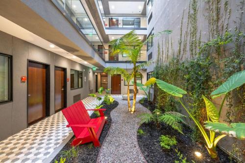 Infinity Hotel San Francisco, Tapestry Collection by Hilton Image