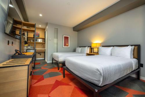 Infinity Hotel San Francisco, Tapestry Collection by Hilton Image
