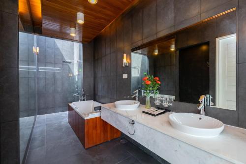 Koupelna v ubytování Sát Biển D6