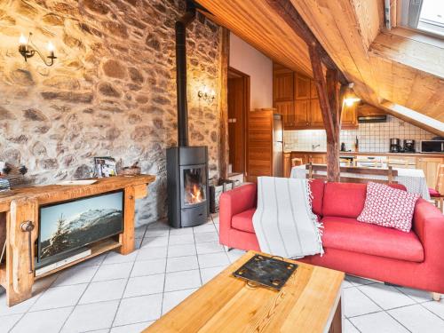 Charmant 3 pièces avec balcon, piscine et poêle à bois, proche des pistes à Serre Chevalier-Chantemerle - FR-1-762-26