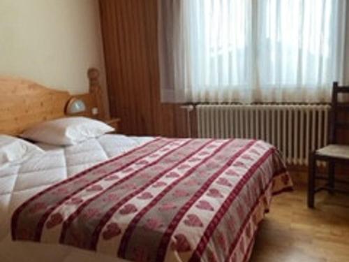 Grand appartement 5 chambres - Proche centre, balcon sud, Wi-Fi et parking inclus - FR-1-671-251