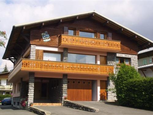 Grand appartement 5 chambres - Proche centre, balcon sud, Wi-Fi et parking inclus