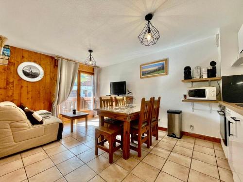 Appartement charme pieds des pistes avec terrasse et WIFI inclus - FR-1-505-197