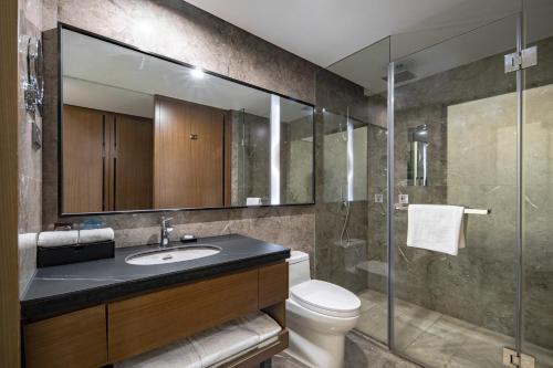 Koupelna v ubytování Wan Yue Grand Skylight Hotel