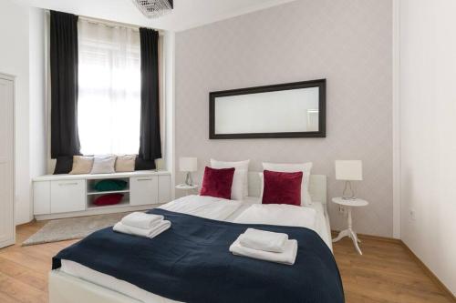 Grand Style&Luxury in the Center - 3BR with Balcony 1065 Budapest, 7 Lázár utca kép - 3