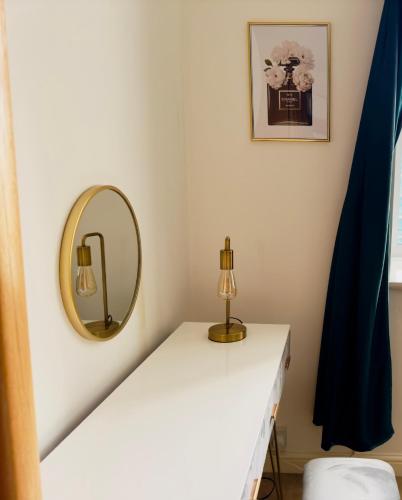 Postel nebo postele na pokoji v ubytování Serene Ocean Side Apartment BTN