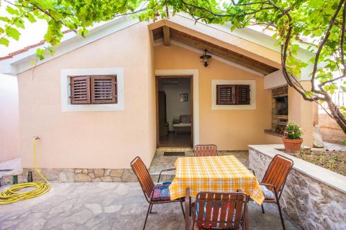 Andrije Buvine Apartments