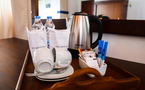 Příslušenství pro přípravu čaje a kávy v ubytování Hotel Sara