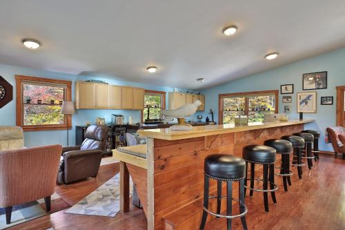 Η κουζίνα ή μικρή κουζίνα στο Winding Way Chalet home