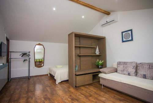 Andrije Buvine Apartments