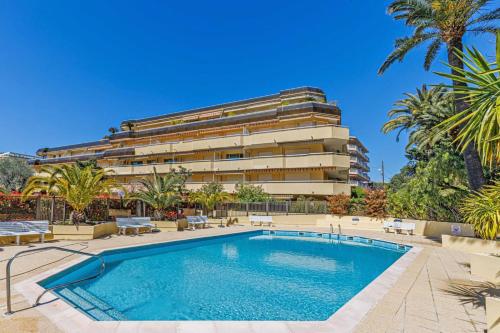 Bazén v ubytovaní Le San Diego with Shared Pool - Happy Rentals alebo v jeho blízkosti