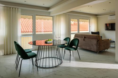 ERMOU STREET APARTMENTs