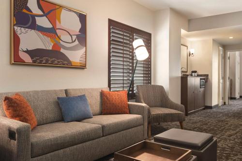Embassy Suites by Hilton Orlando Lake Buena Vista South Image