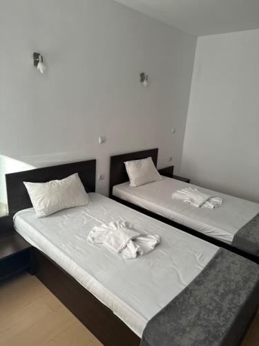 Легло или легла в стая в Хотел Костенец