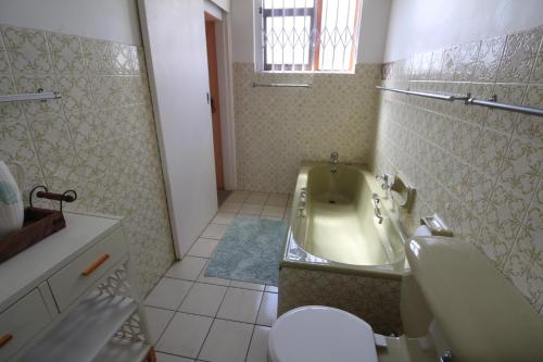 Ένα μπάνιο στο Claridge Heights 308