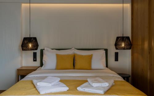 Postel nebo postele na pokoji v ubytování Eudaimonia - Luxury Apartment in Agrinio