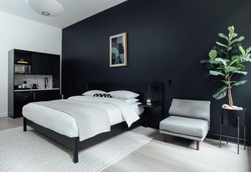 Postel nebo postele na pokoji v ubytování Mint House at 70 Pine