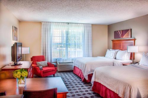 Postel nebo postele na pokoji v ubytování TownePlace Suites by Marriott Baltimore BWI Airport