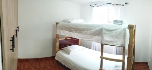 Ένα ή περισσότερα κρεβάτια σε δωμάτιο στο Privado y comodo, amoblado apartamento, Roldanillo