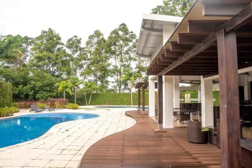 Luxury NEW Apt -24/7 sec- 10 min from SJO Airportの敷地内または近くにあるプール