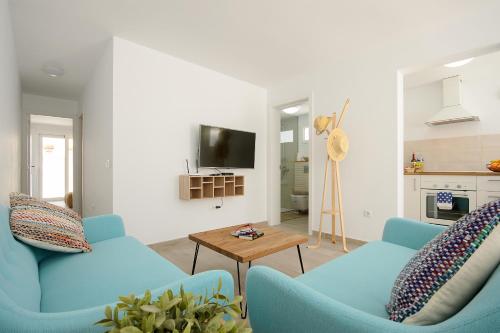 White Volcano - Pool and Gym in Sport Center Fariones included By Lanzarote Vacation Homes