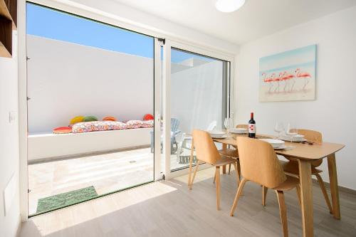 White Volcano - Pool and Gym in Sport Center Fariones included By Lanzarote Vacation Homes