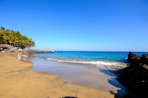 Foto Red Volcano - Pool and Gym in Sport Center Fariones included By Lanzarote Vacation Homes 5