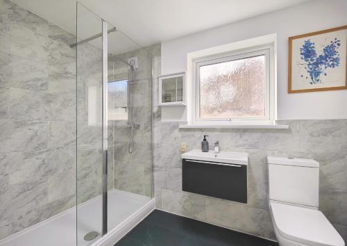 Regent House - Holiday Home With Free Parking - 5 Minutes Drive to Coop Live Arena, Etihad Stadium & Manchester City Centre photo 5