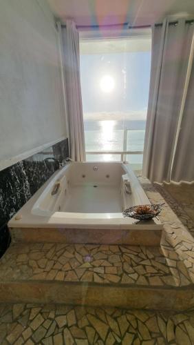 Ένα μπάνιο στο Oceanfront Serenity in Gated Community near Rosarito