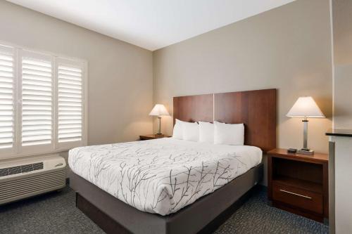 Best Western Lanai Garden Inn & Suites Image