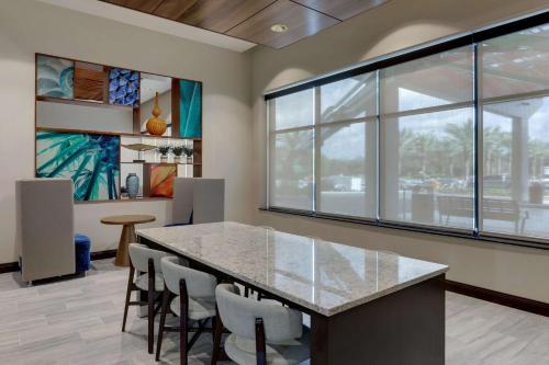 Drury Plaza Hotel Orlando - Disney Springs Area Image
