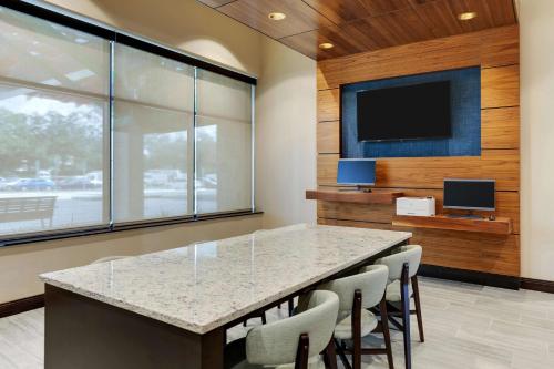 Drury Plaza Hotel Orlando - Disney Springs Area Image