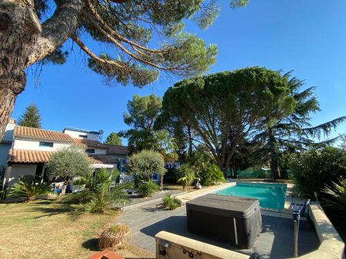 VILLA & SPA-SAUNA-PISCINE-MASSAGES du \"Nirvâna Vivant\"