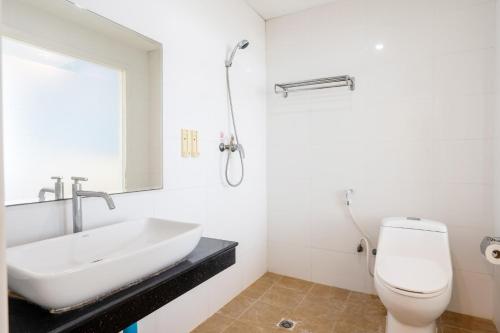 Un baño de The President Hotel at Chokchai 4