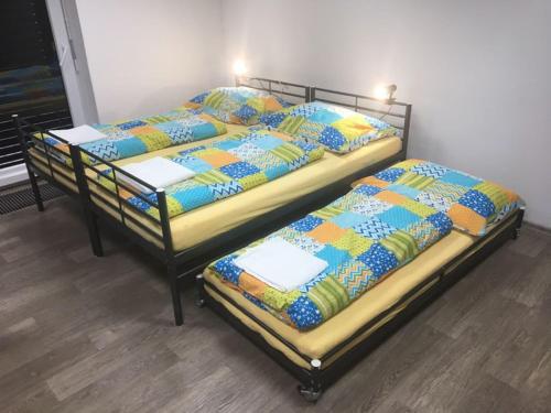 Ένα ή περισσότερα κρεβάτια σε δωμάτιο στο Ubytování U Jirky-Mutěnice