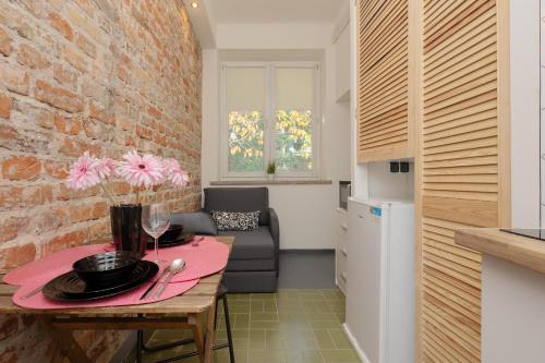 Budget-Friendly Studio Metro Wilanowska Warsaw Mokotów by Noclegi Renters