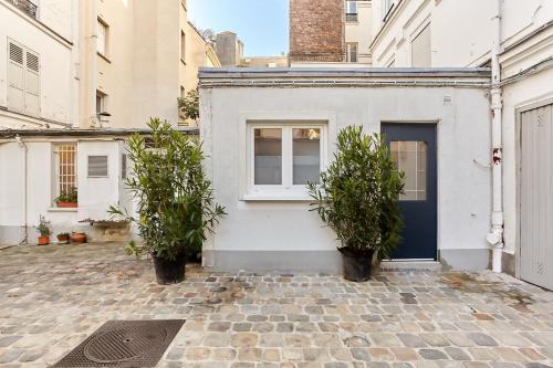 Apartment Arc de Triomphe by Studio prestige