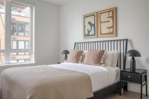Central District 1br w gym pets nr dining SEA-642_2