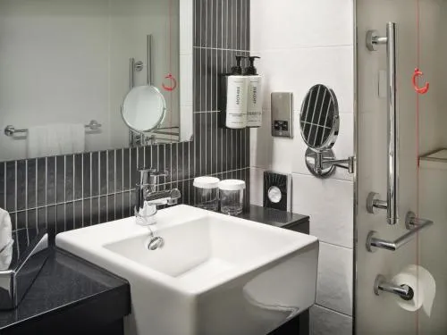 Crowne Plaza Birmingham City by IHG photo 22
