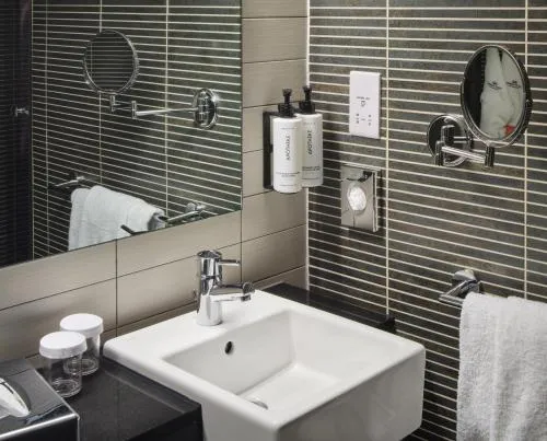 Crowne Plaza Birmingham City by IHG photo 38