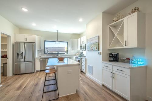 Η κουζίνα ή μικρή κουζίνα στο CentralPark Townhome B10