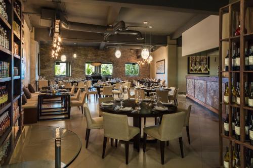 Selection Riviera Cancún- All Inclusiveにあるレストランまたは飲食店