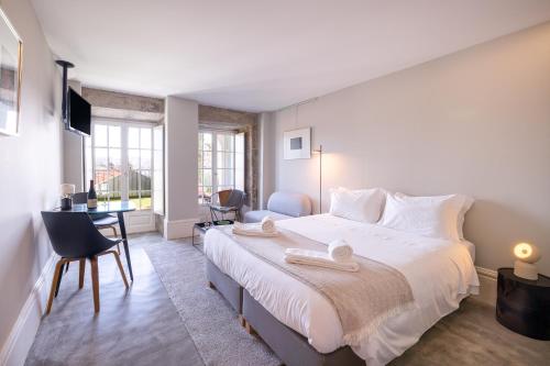 Boutique Studio with Terrace & Panoramic Views