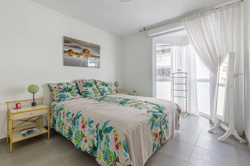 OLD - Center Antibes 2 bedroom modern place