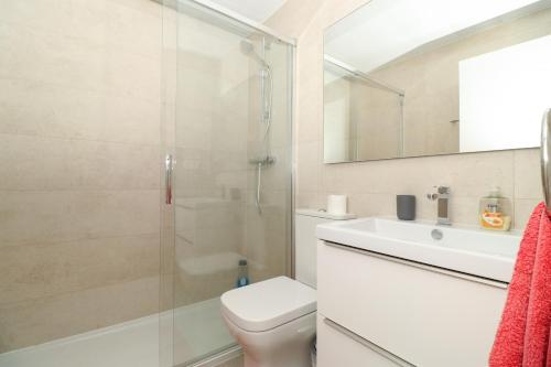 Ένα μπάνιο στο Cala Serena apartment with plunge pool